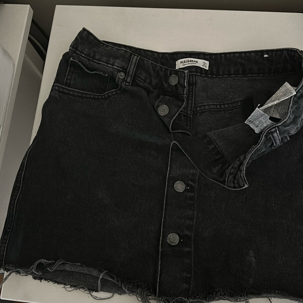 Pull&Bear black Denim miniskirt (L)